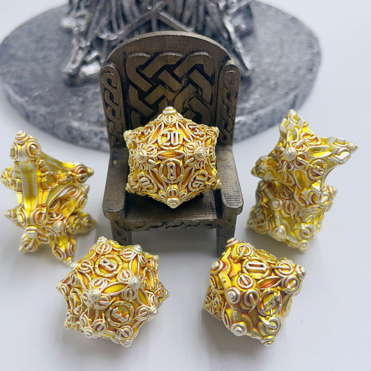 Bumble Bee Yellow Metal Dice